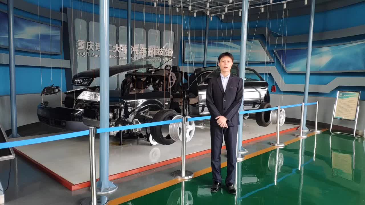 重庆汽车科技博物馆学生解说示范二